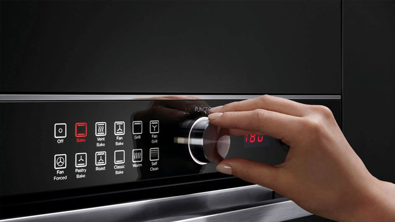 Perché un forno può causare un eccessivo consumo di energia elettrica