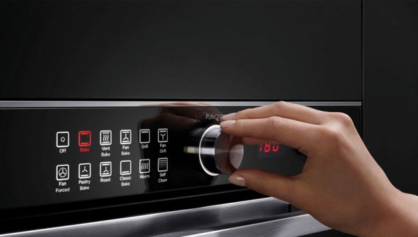 Perché un forno può causare un eccessivo consumo di energia elettrica